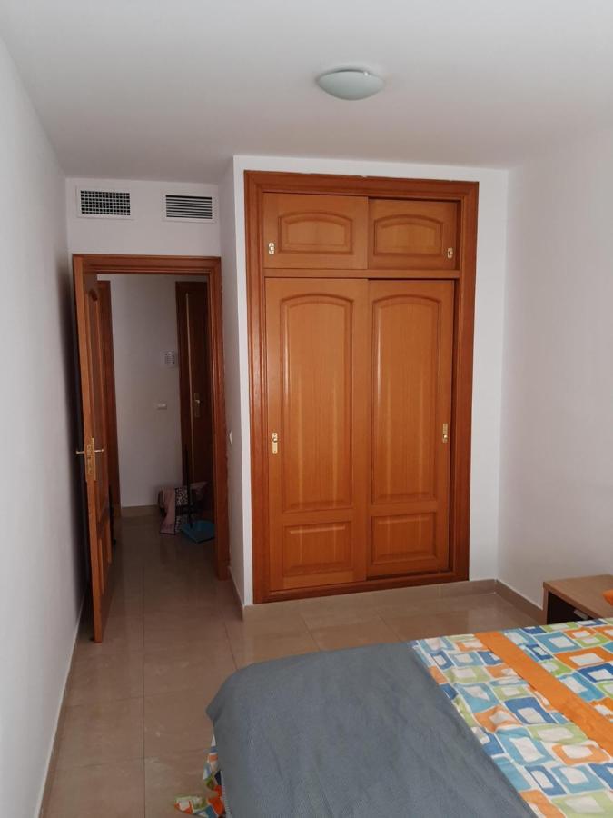 Spacious 1 Bedroom Flat In Almeria, By The Apartment Almería